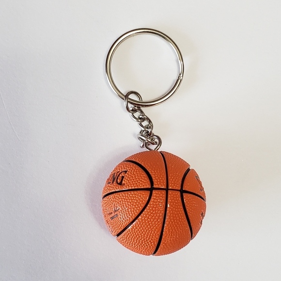 Basketball ball Key Chain - Picture 4 of 8